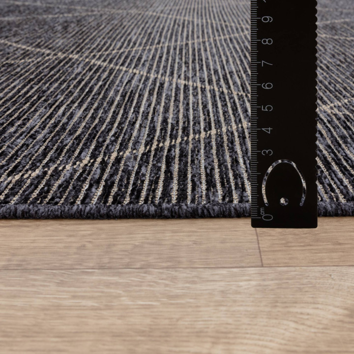 Tappeto Mulberry geometrico grigio scuro e beige
