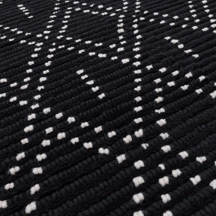 Rug Nepal geometric black and white 160x230 cm