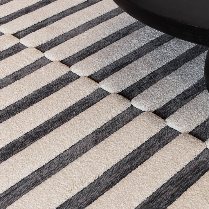 Rug Valley geometric white and anthracite 120x17