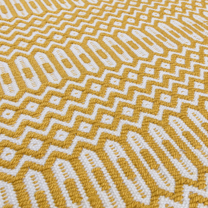 Tappeto Halsey geometrico giallo senape e bianco