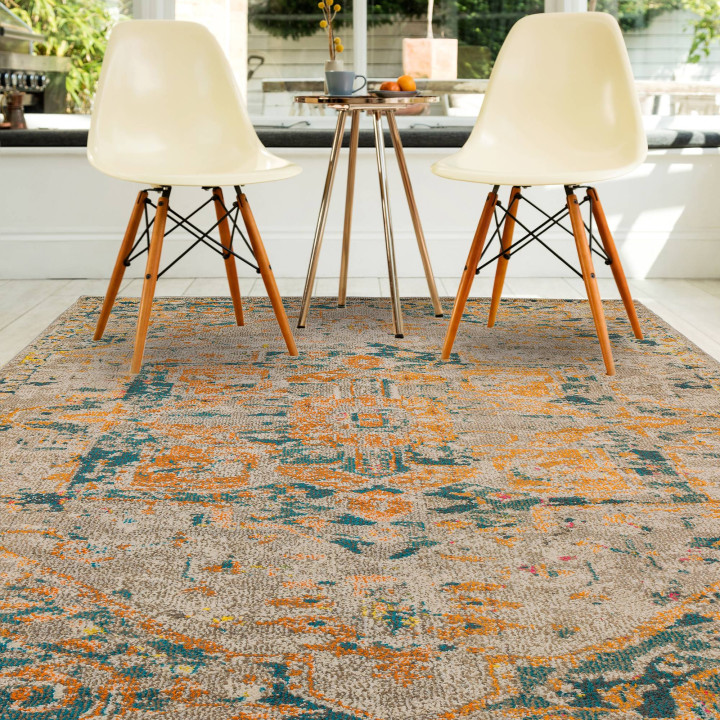 Tappeto Colores Cloud stilizzato grigio e aranci