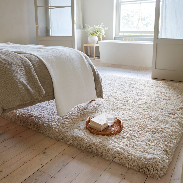 Tappeto Barnaby tinta unita beige sabbia e neutr