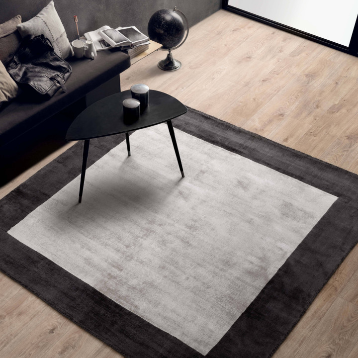Rug Blade Border geometric grey silver 200x290 c